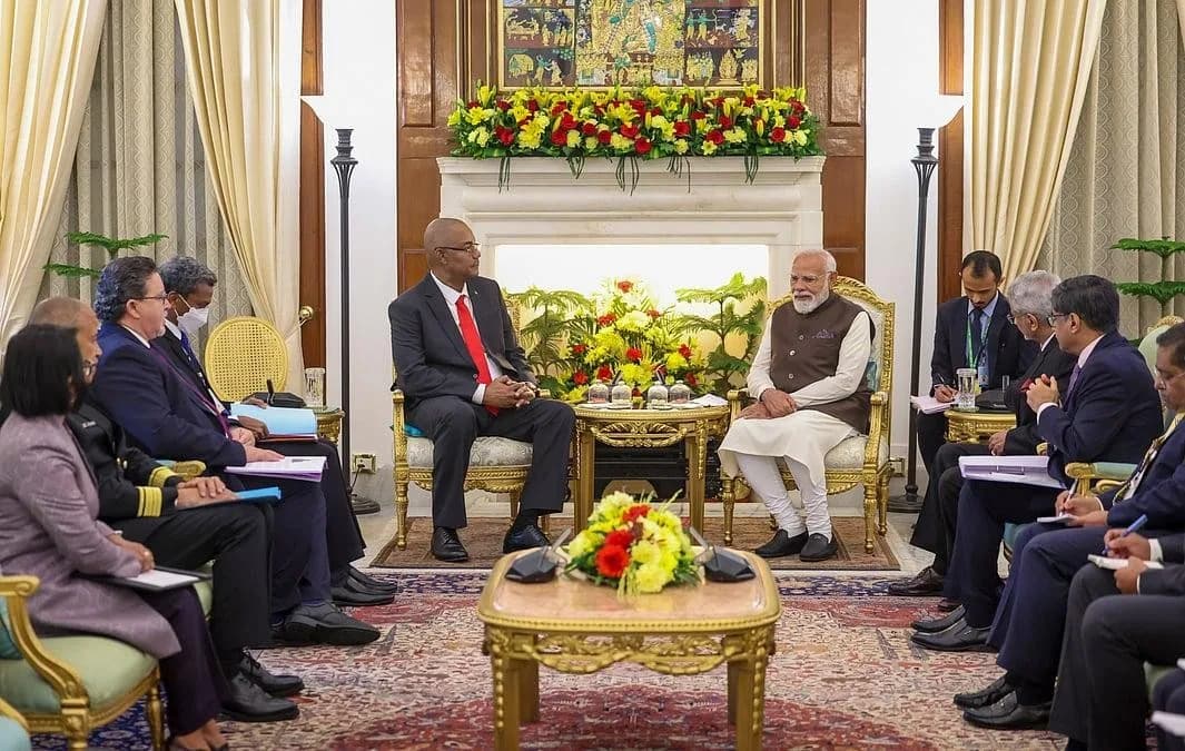 सेशेल्स पहुंचे पीएम मोदी, नेशनल डे में होंगे शामिल, दुनिया के सबसे बूढ़े जानवर से करेंगे मुलाकात