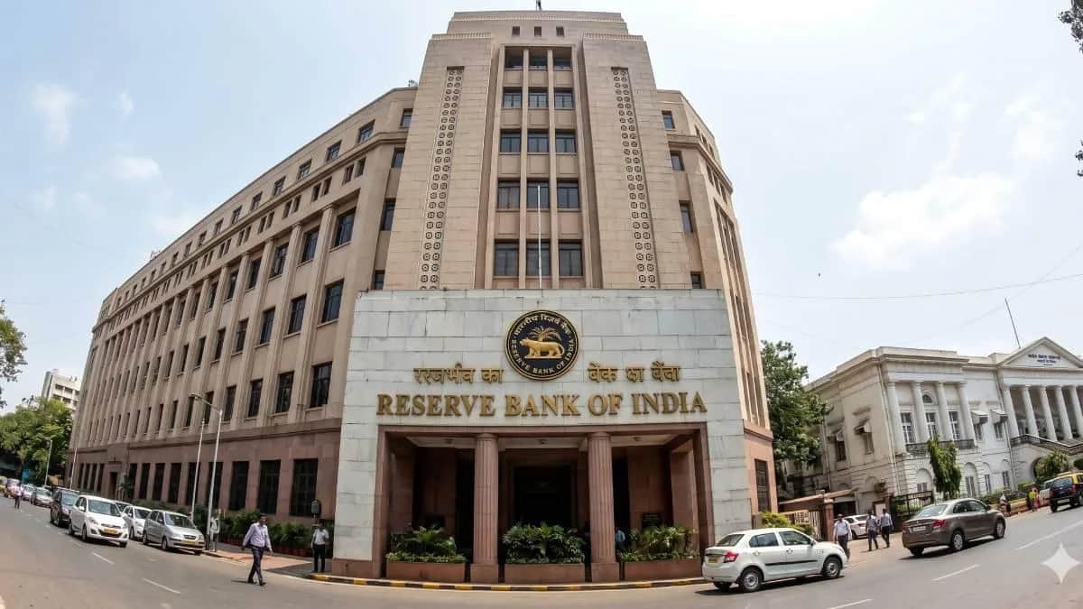 आरबीआई की मौद्रिक नीति समिति का फैसला: रेपो दर 5.25% पर स्थिर, महंगाई और वैश्विक अनिश्चितताओं पर रहेगी नजर